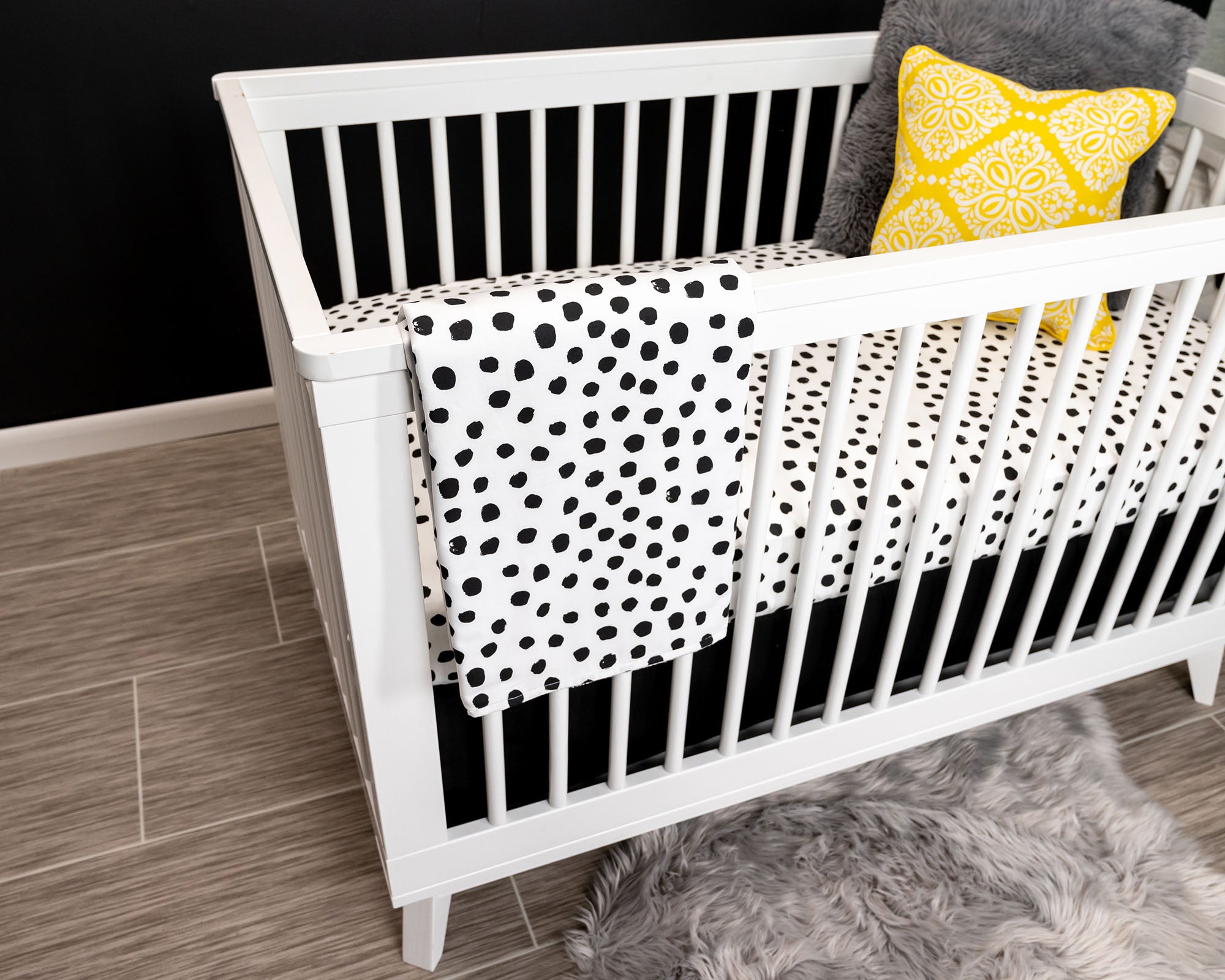 Zoe's Spots & Dots Classic Crib Bedding Set